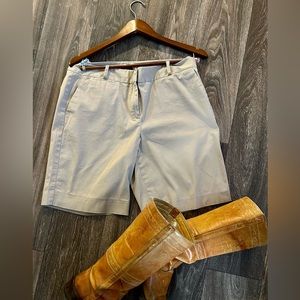 TALBOTS PETITE SZ 12 BERMUDAS